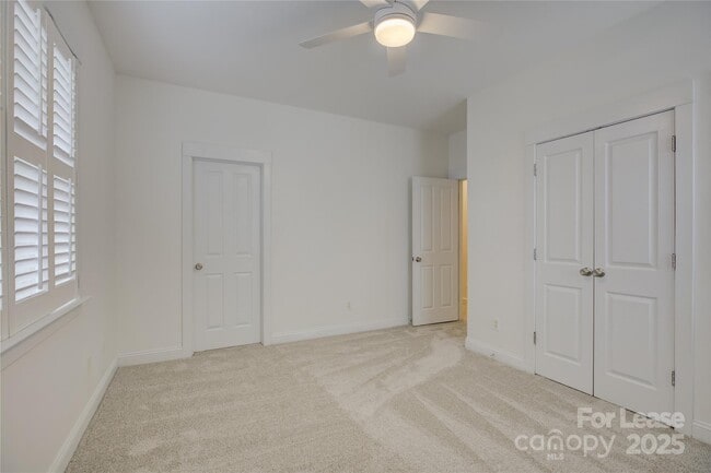 Building Photo - 11330 Deer Ridge Ln