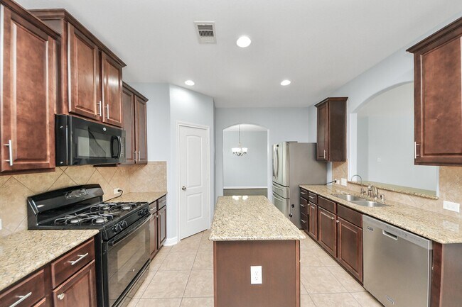 Building Photo - 19046 Sweet Springs Ln