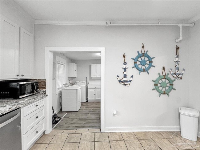 Building Photo - 1007 W Wright St