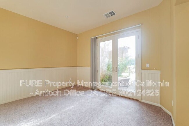 Building Photo - 2340 Indian Springs Dr