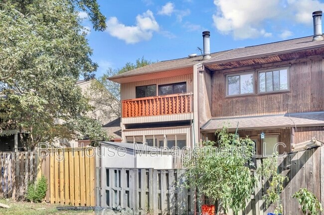 Building Photo - 9 Kings Wharf Pl