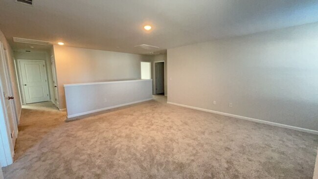 Building Photo - Stunning 5 Bedroom Home in Cane Bay