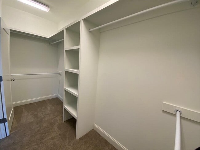 Building Photo - 2418 Gatebury Cir
