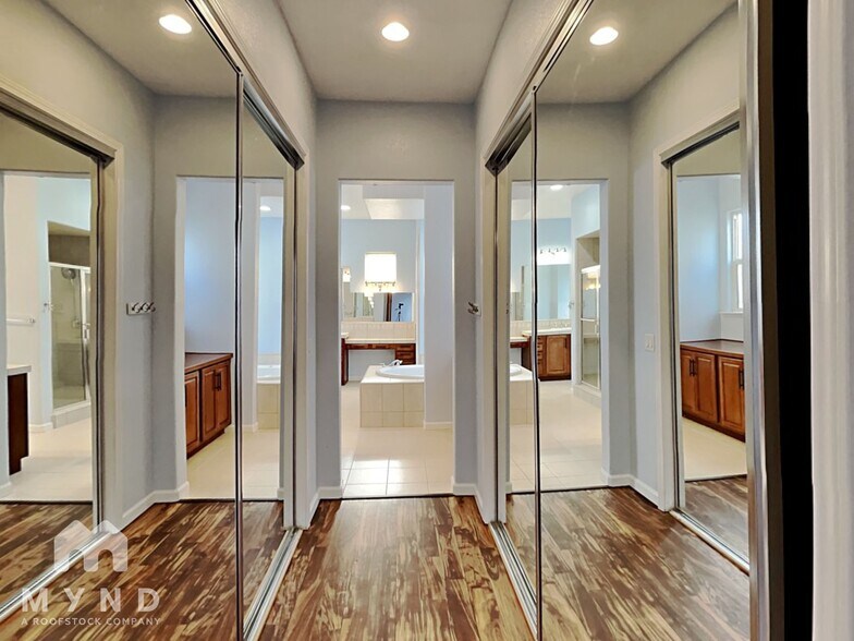 Building Photo - 1650 Brightstone Ct
