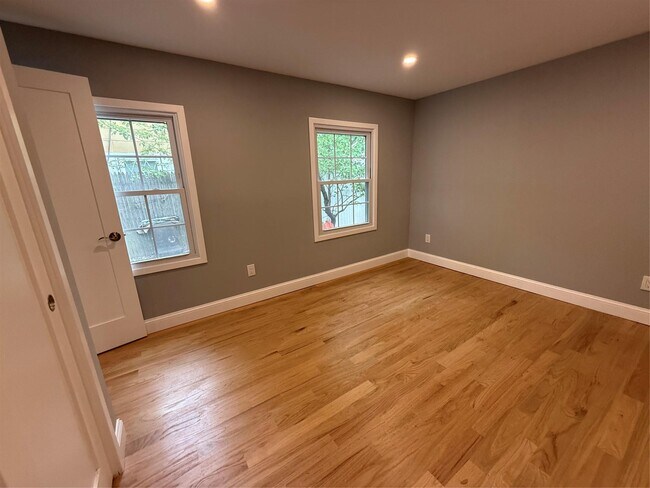 Building Photo - 64 Haymaker Ln