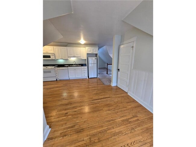 Building Photo - 1712 W 31st St