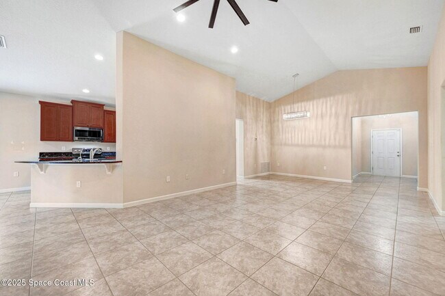 Building Photo - 4000 Harvest Cir