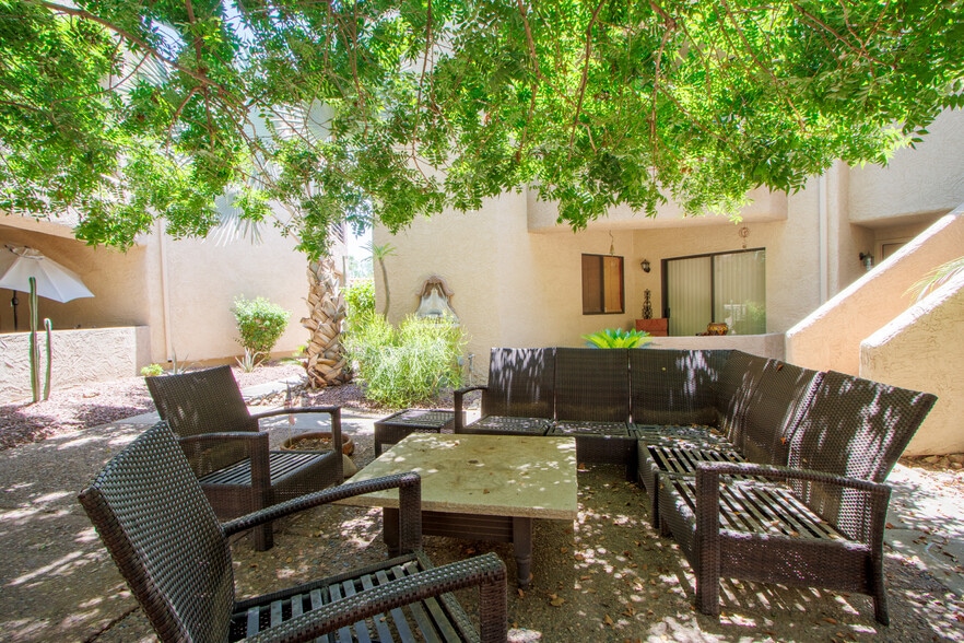 Building Photo - 10301 N 70th St