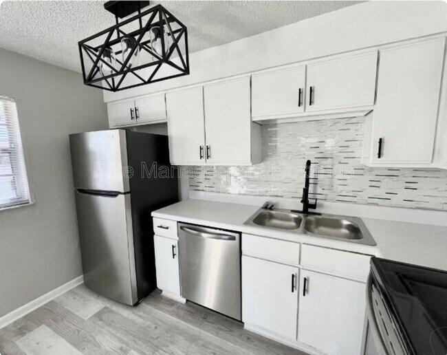 Building Photo - 1497 40th Ave