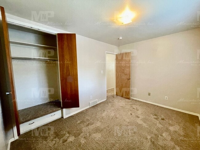 Building Photo - 1113 Hays St