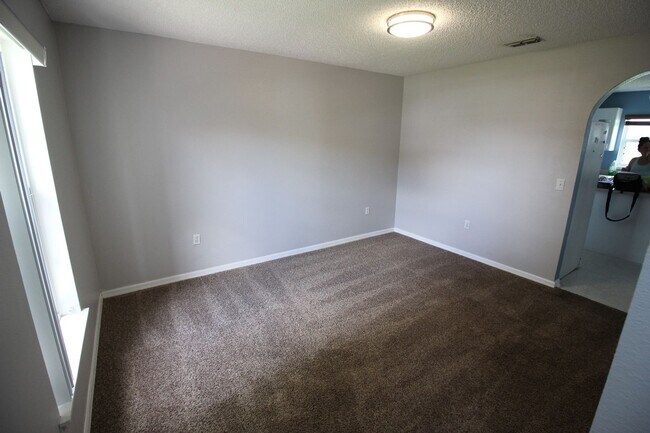 Building Photo - 3617 Stonefield Dr