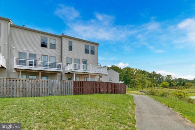 Building Photo - 42502 Dogwood Glen Square