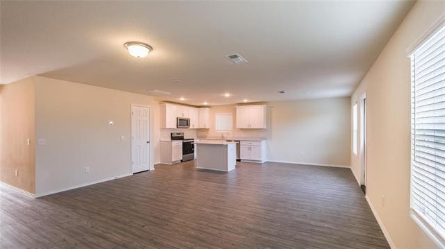 Building Photo - 472 Lake Erie Dr