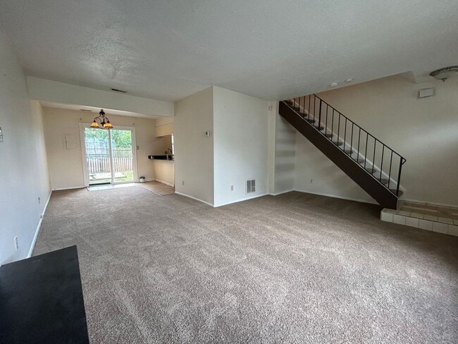 Building Photo - ? Move-In Ready 3BR Townhome | Ask About Our ZERO Deposit! ?