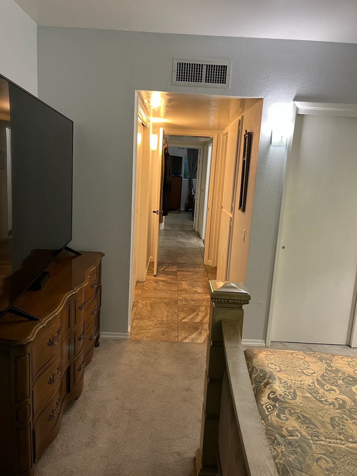 Building Photo - 53 W Calle del Lago