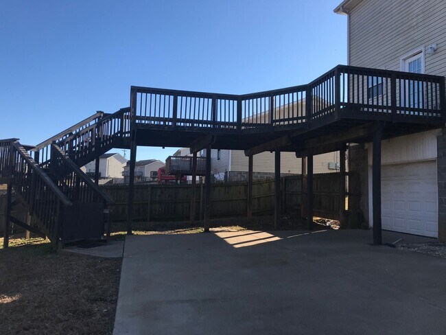 Building Photo - 3 Bedroom Pet Friendly Home For Rent Near ...