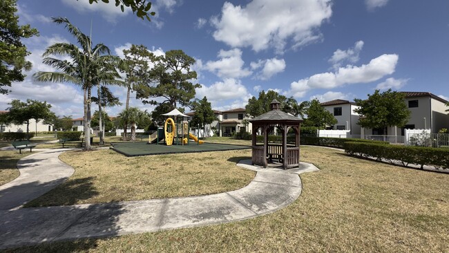 Building Photo - 4230 Napoli Lake Dr