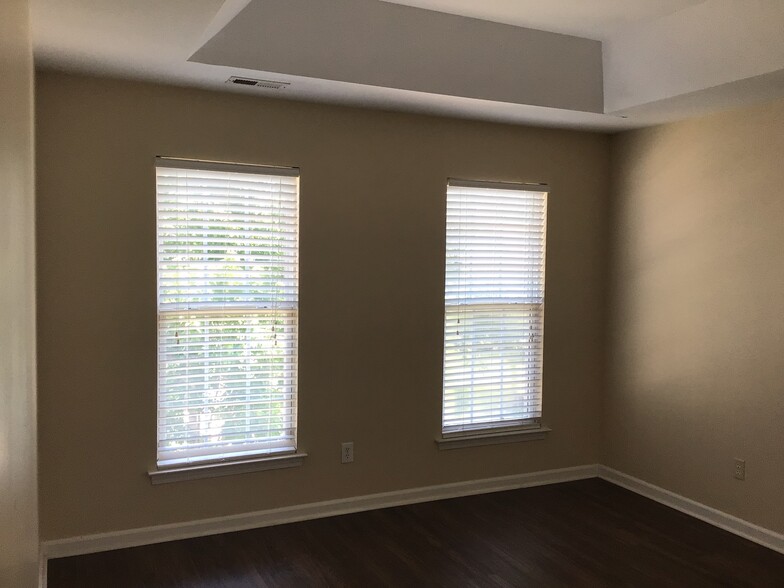 Building Photo - 7014 Honey Tree Ln
