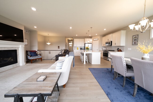 Building Photo - 280 Primrose Path