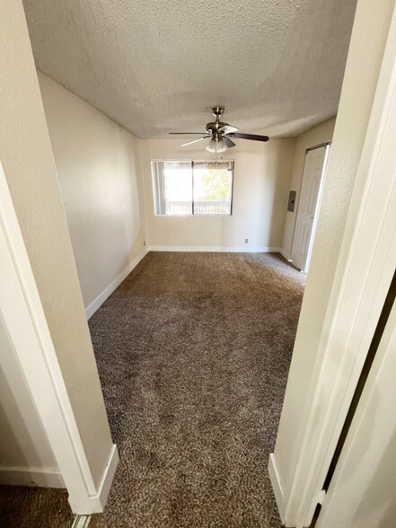 Building Photo - 360 N San Antonio Ave