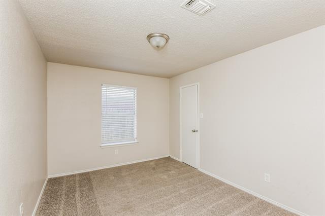 Building Photo - 1359 Lincolnshire Way