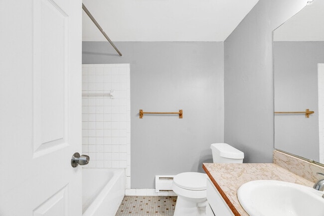 Building Photo - 4535 Cadieux Rd