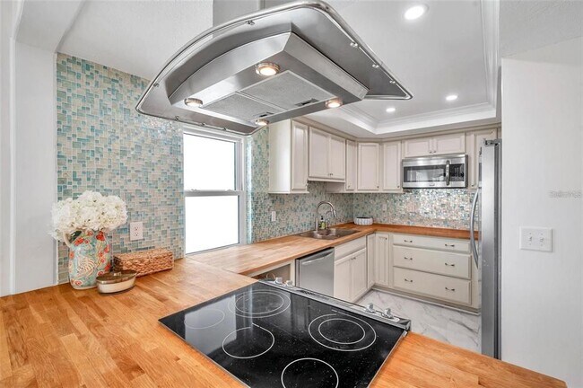 Building Photo - 4950 Gulf Blvd