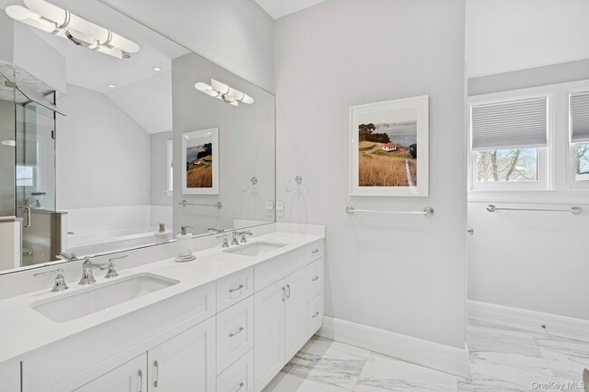 Building Photo - 134A Montauk Hwy