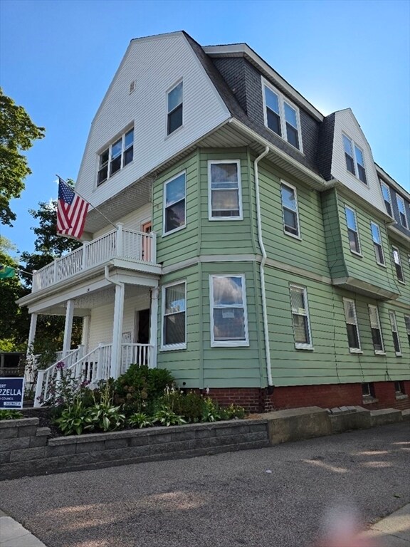 Building Photo - 102 Vernon St