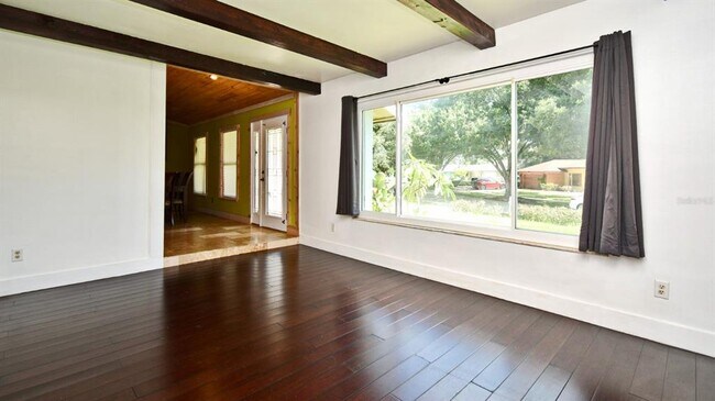Building Photo - 8924 Angelica Dr