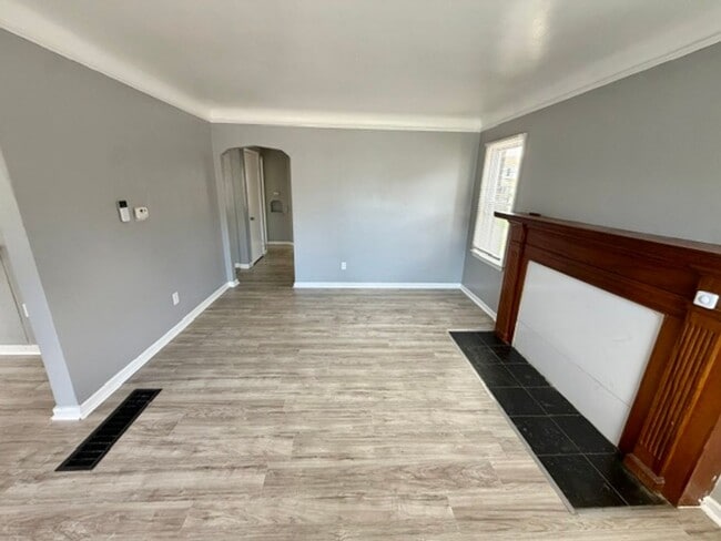Building Photo - Section 8 Completely Renovated 3-Bedroom Home for Lease - Call (313)429-3244