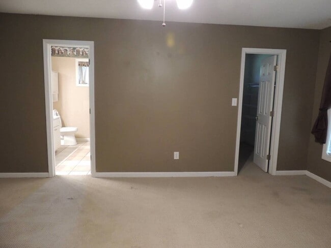 Building Photo - Beautiful Family Home in Cherry Branch!