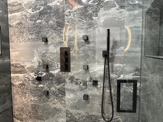 Building Photo - 401 NW 131st St