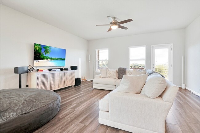 Building Photo - 1560 Arcadian Lily