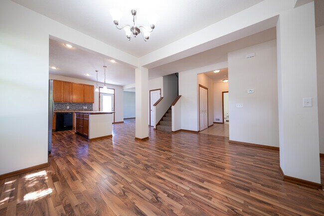 Building Photo - 1814 Spring Creek Dr