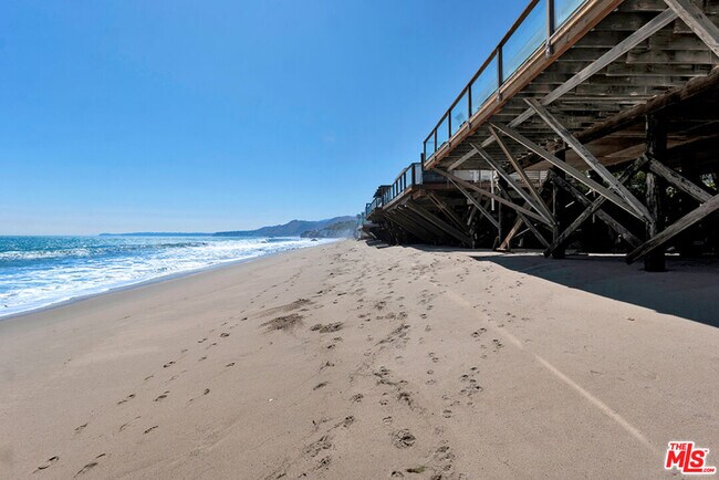 Building Photo - 24528 Malibu Rd