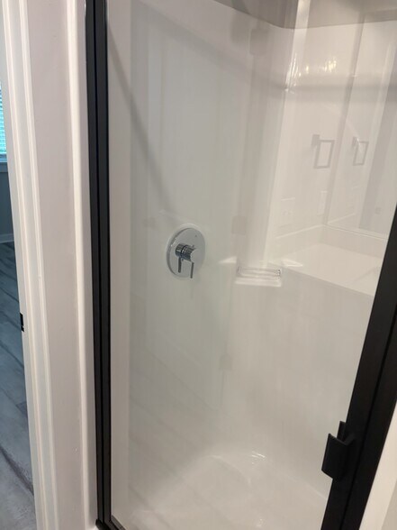 Building Photo - 439 Hobbs Ave