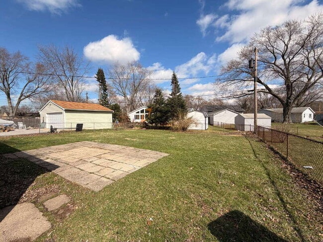 Building Photo - 2353 McCool Rd