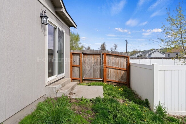 Building Photo - 14420 E Heroy Ln