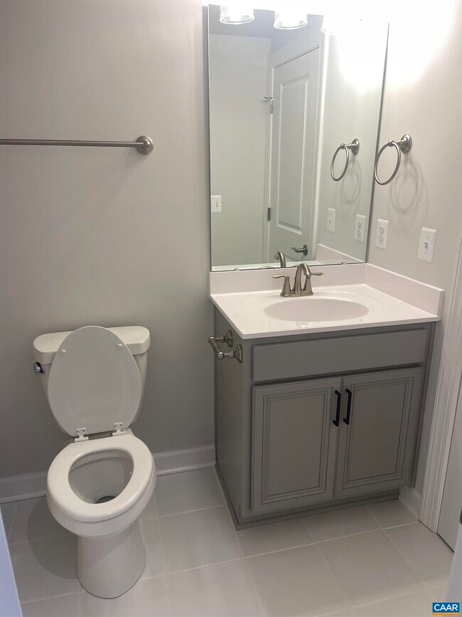 Building Photo - 5178 Golf Dr