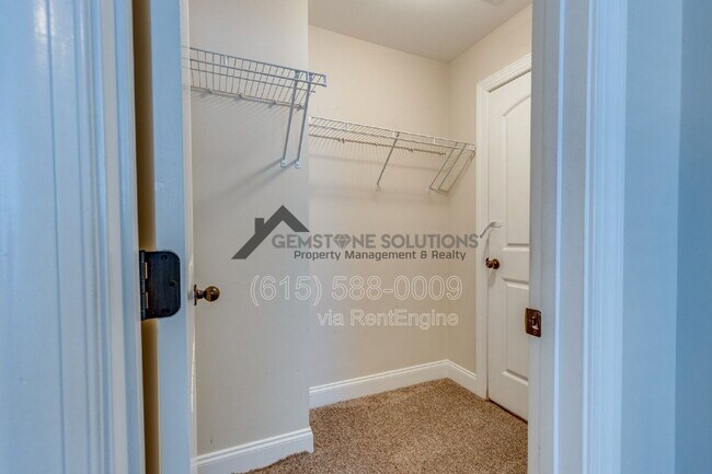 Building Photo - 1634 Earl Ct