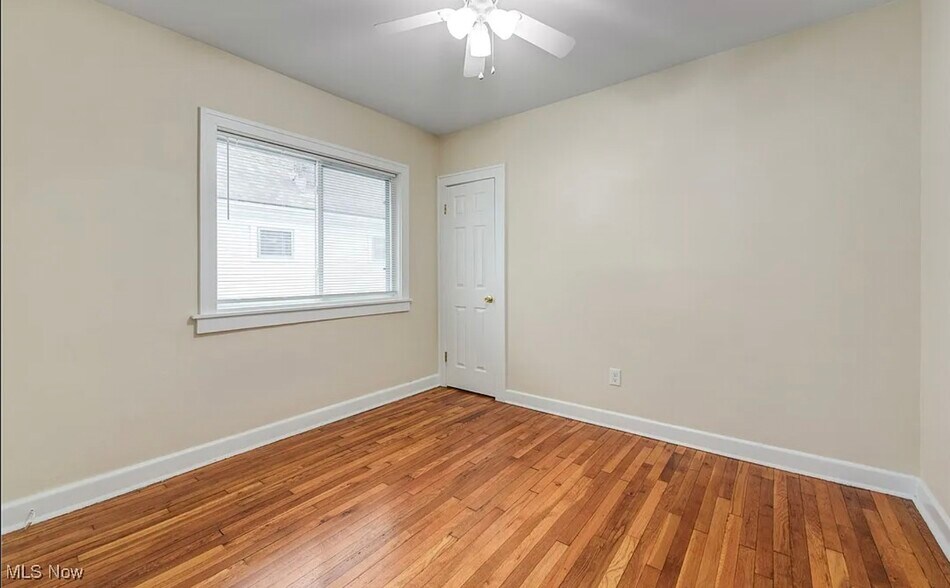 Building Photo - 2085 Chesterland Ave