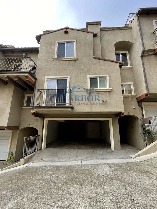 Building Photo - 2912 Baywater Ave