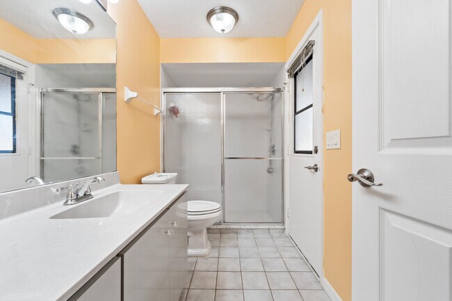 Building Photo - 1255 SE Naples Ln