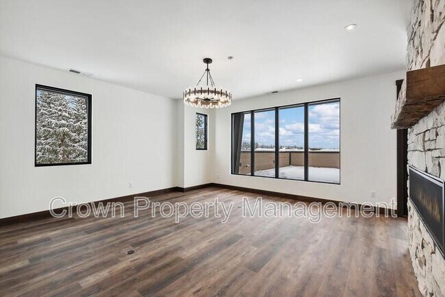 Building Photo - 317 Akers Ln
