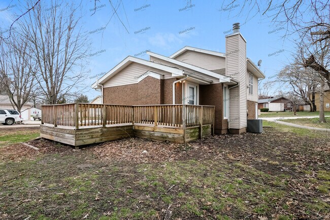 Building Photo - 509 NE Grand Ave