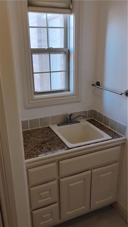 Building Photo - 3909 NE Kensington Ave