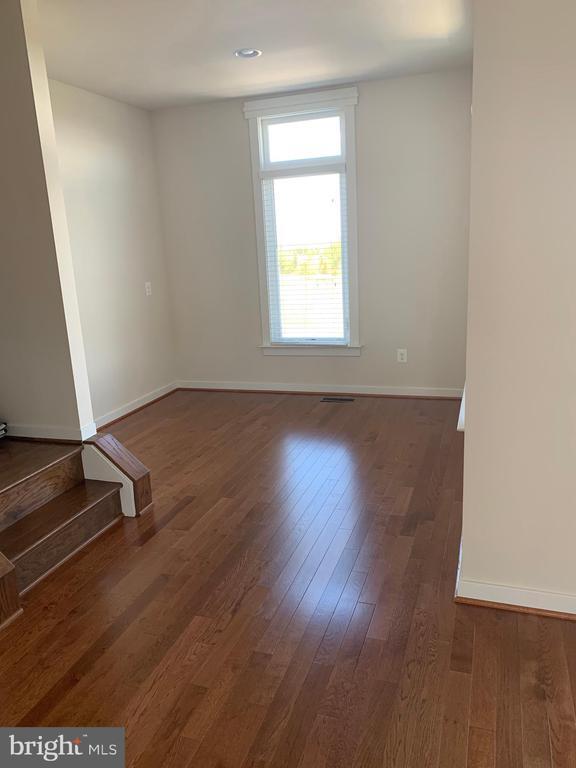 Building Photo - 21035 Ashburn Heights Dr