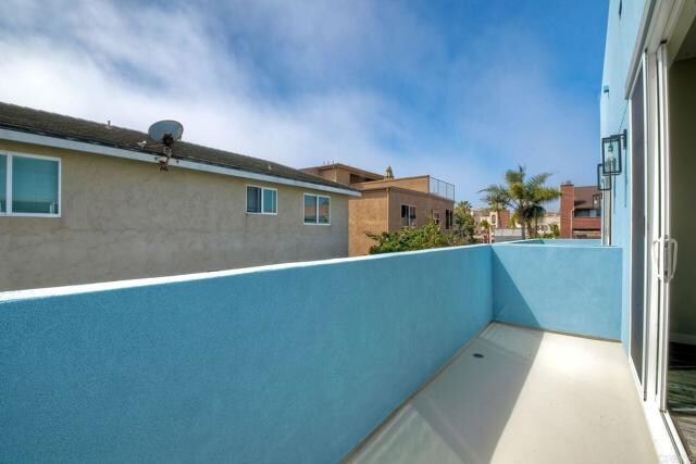 Building Photo - 139 Dahlia Ave