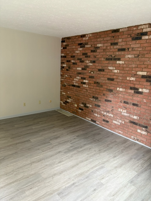 Building Photo - 2139 Glenmount Ave